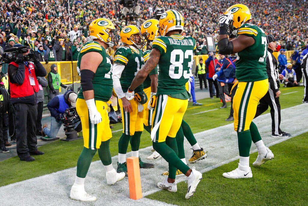 Rams Packers Football